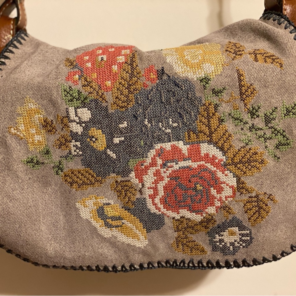 Embroidered Floral Shoulder Bag in Gray and Red Patricia Nash, Saddle Bag